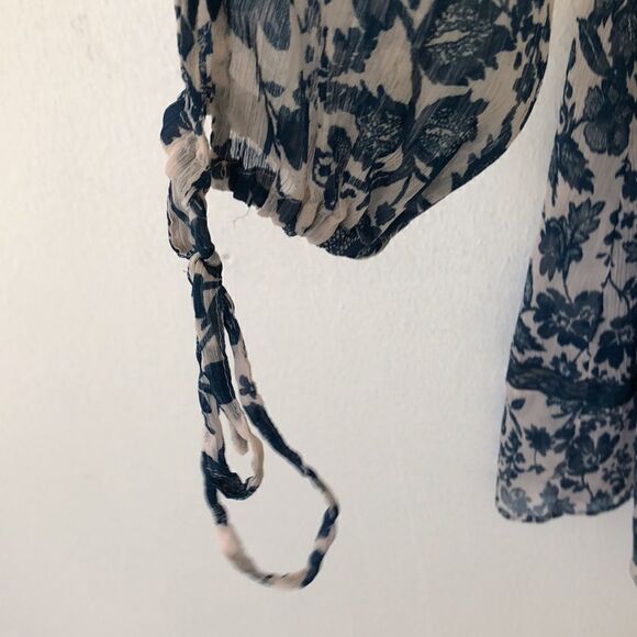 Motherhood Size Small Sheer Blue Floral  Cottagecore  Feminine Maternity Dress - Picture 3 of 9